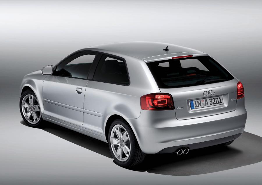  Audi A3 2.0T (8P) 2008 года  (фото 2 из 37)